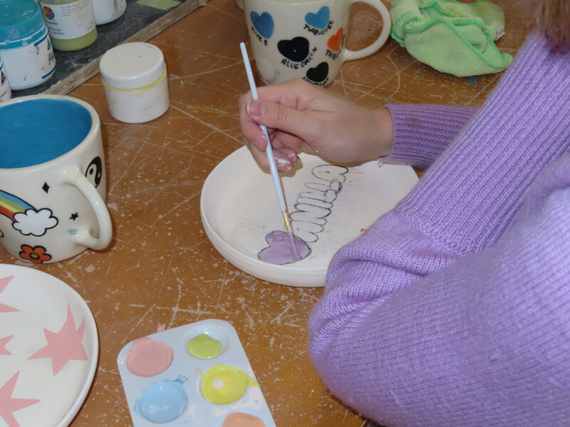 What to Expect at a Ceramic Painting Class in Perth