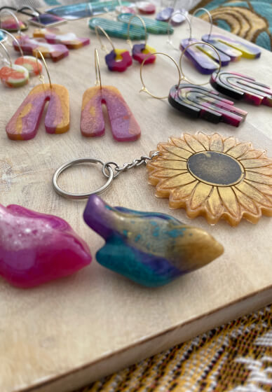 Resin 101 Workshop for Adults: Jewellery and Trinkets